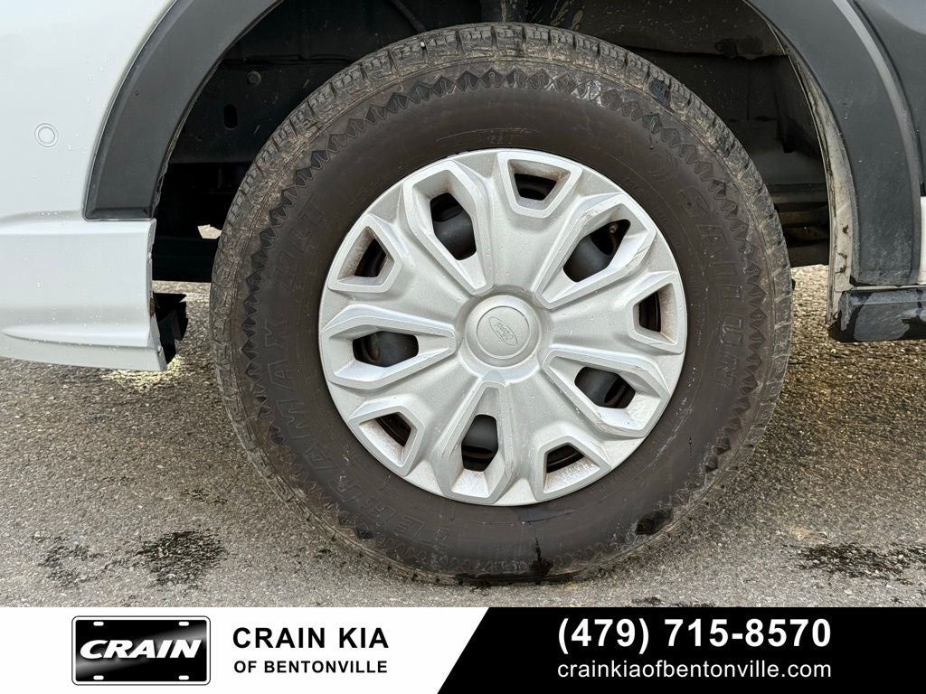 2024 Ford Transit-350 XLT - 12 PASSENGER / CLEAN CARFAX / ONE OWNER