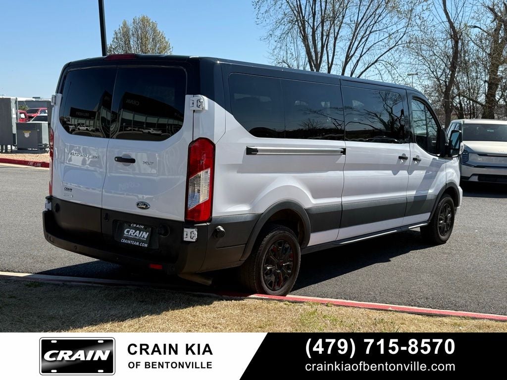 2024 Ford Transit-350 XLT - 12 PASSENGER / CLEAN CARFAX / ONE OWNER