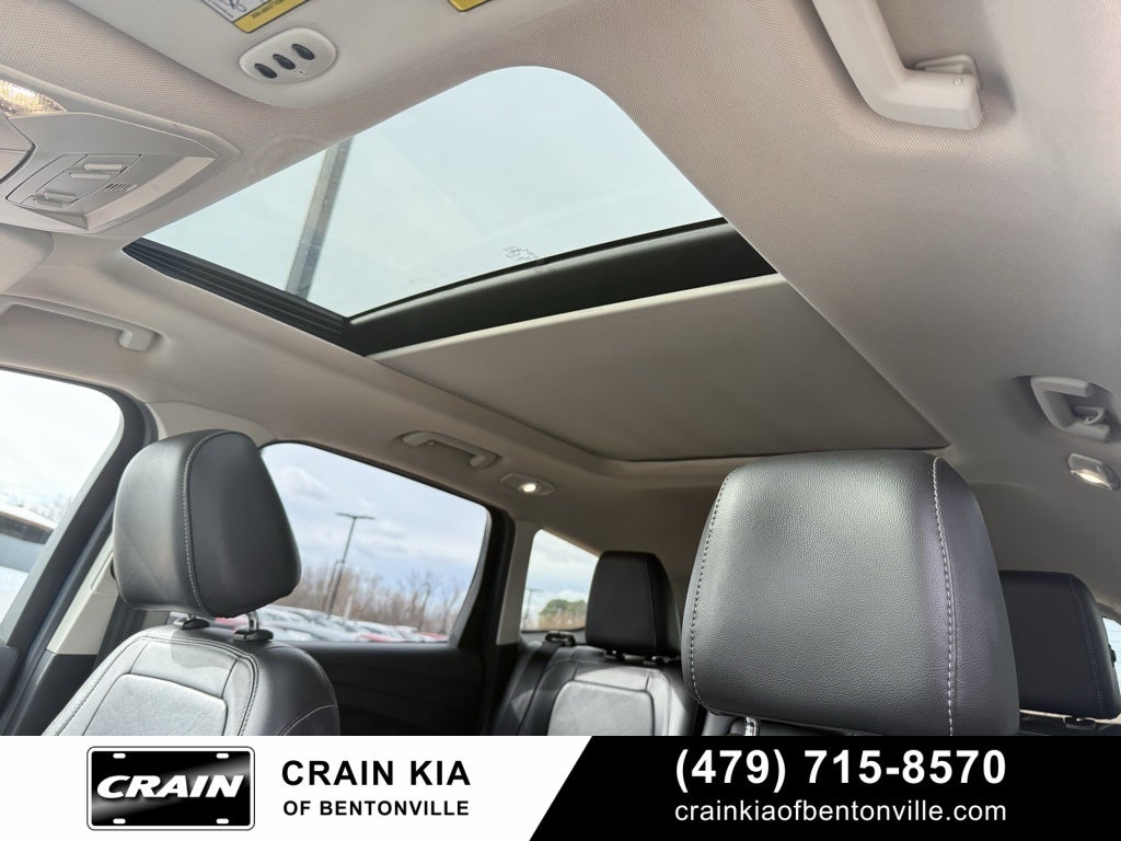 2017 Ford Escape Titanium - PANORAMIC SUNROOF / CLEAN CARFAX