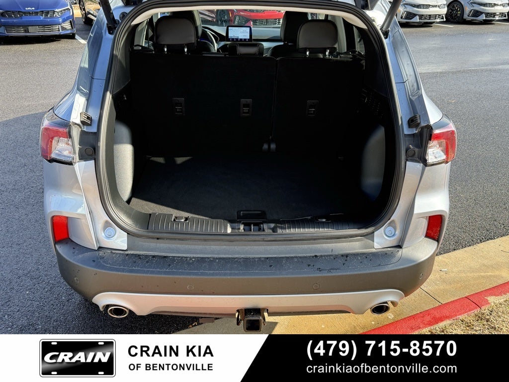 2022 Ford Escape Titanium - AWD / PANORAMIC SUNROOF / CLEAN CARFAX