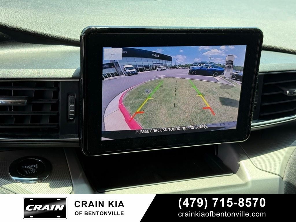 2024 Ford Explorer XLT - 4WD / CLEAN CARFAX / ONE OWNER