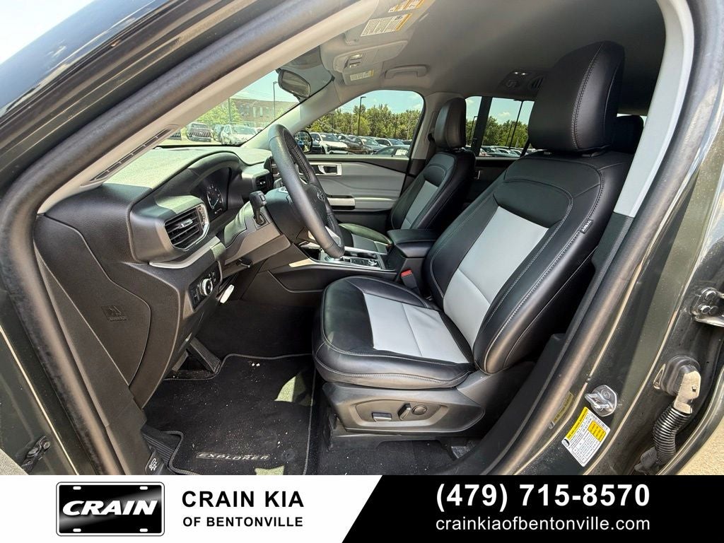 2024 Ford Explorer XLT - 4WD / CLEAN CARFAX / ONE OWNER