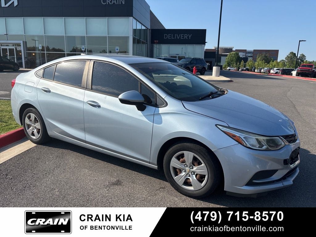 2017 Chevrolet Cruze LS Auto's photo