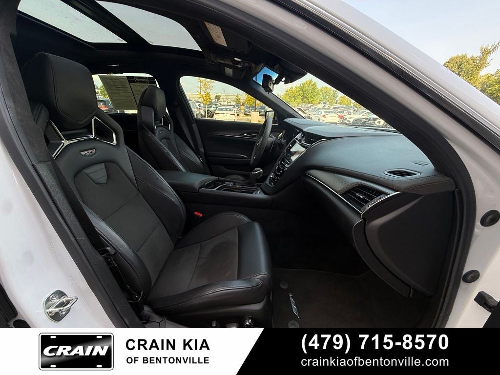 2019 Cadillac CTS-V Base - $107,215 MSRP / CLEAN CARFAX / SUNROOF