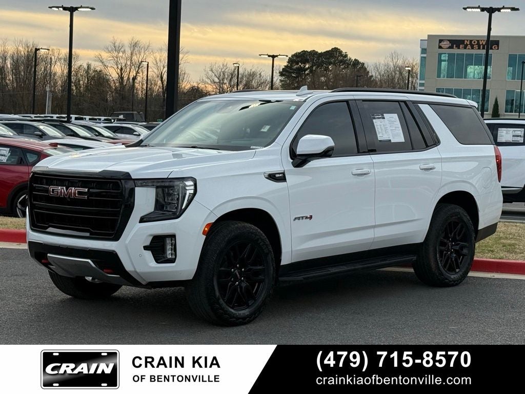 2024 GMC Yukon AT4 - 4WD / PANORAMIC SUNROOF / CLEAN CARFAX