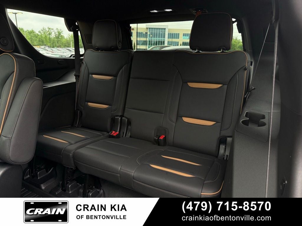 2022 GMC Yukon AT4 - 4WD / PANORAMIC SUNROOF / CLEAN CARFAX