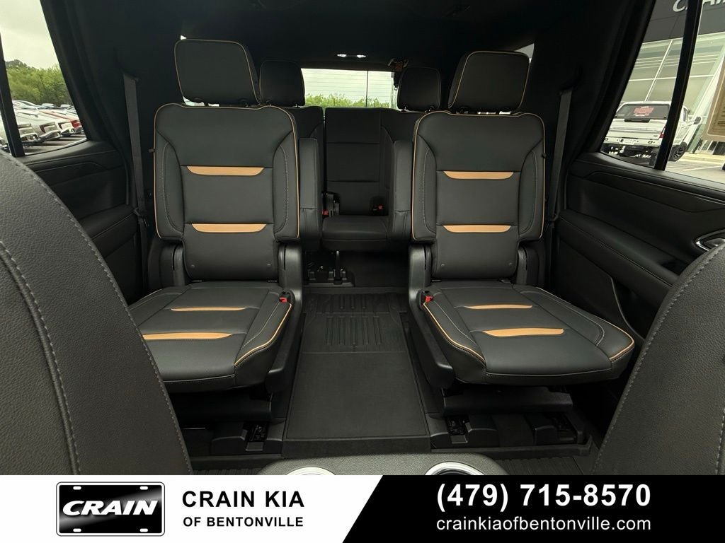 2022 GMC Yukon AT4 - 4WD / PANORAMIC SUNROOF / CLEAN CARFAX