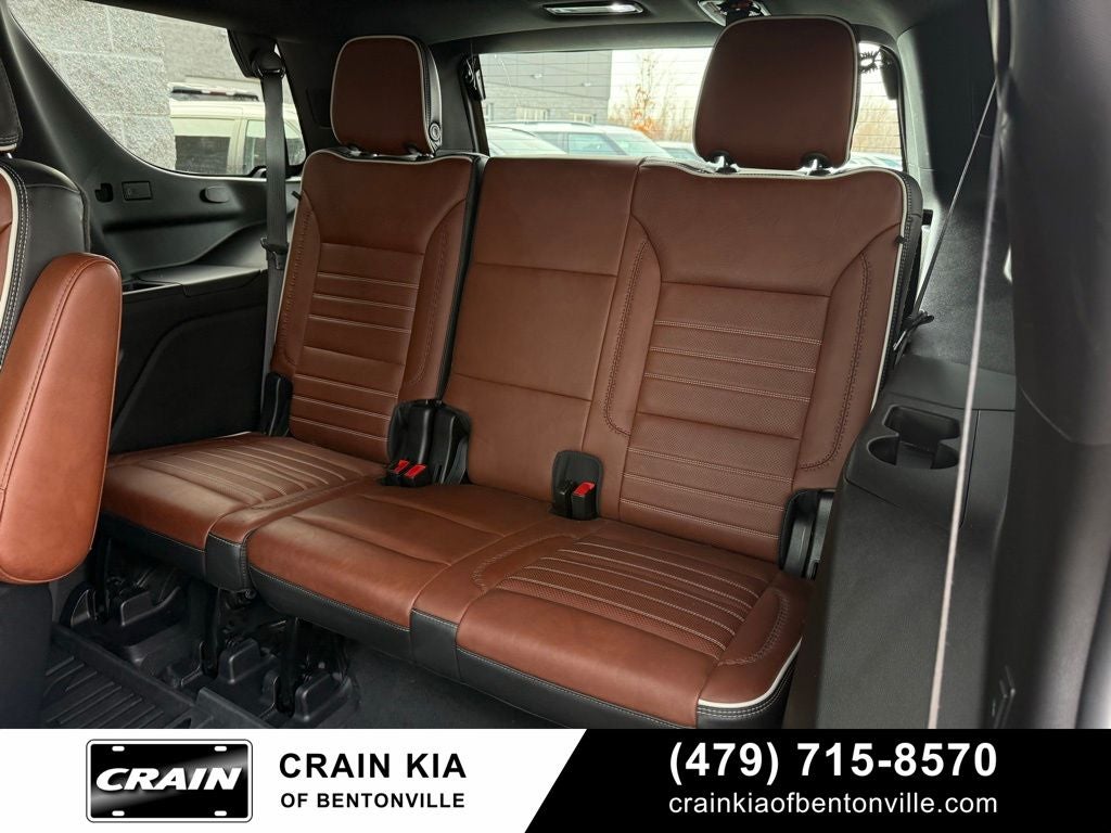 2023 GMC Yukon Denali Ultimate - 4WD / $95,545 MSRP / PANO ROOF / DVD