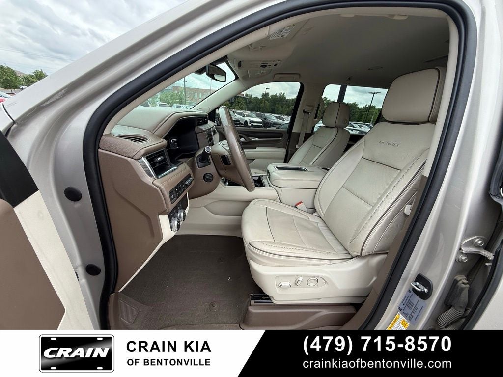 2022 GMC Yukon XL Denali - 4WD / CLEAN CARFAX / ONE OWNER