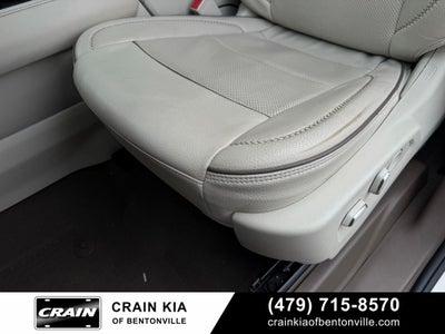 2022 GMC Yukon XL Denali - 4WD / CLEAN CARFAX / ONE OWNER