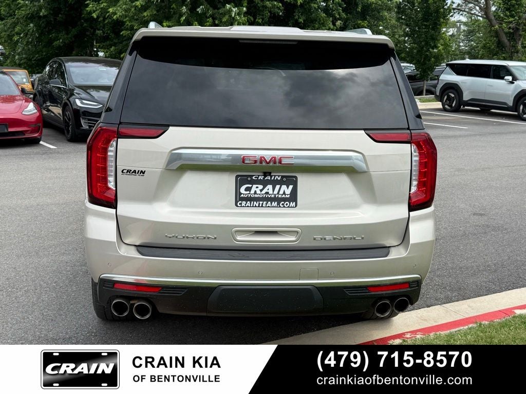 2022 GMC Yukon XL Denali - 4WD / CLEAN CARFAX / ONE OWNER