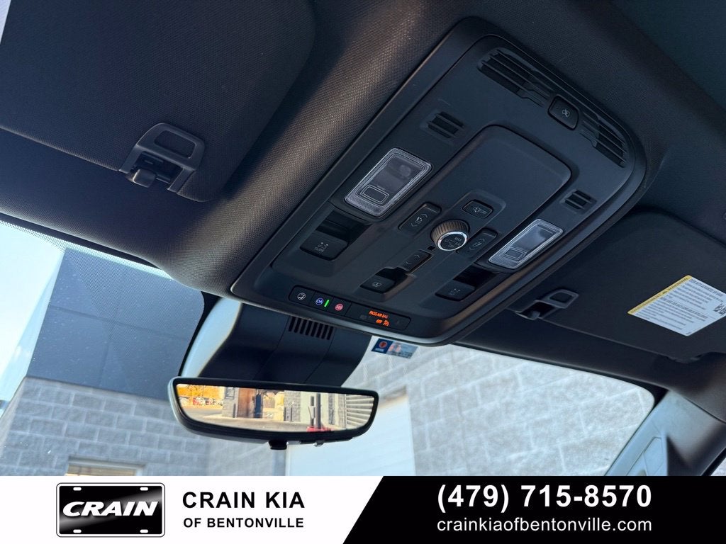 2025 Chevrolet Suburban Premier - 4WD / PANORAMIC SUNROOF / CLEAN CARFAX