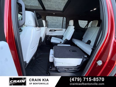 2025 Chevrolet Suburban Premier - 4WD / PANORAMIC SUNROOF / CLEAN CARFAX