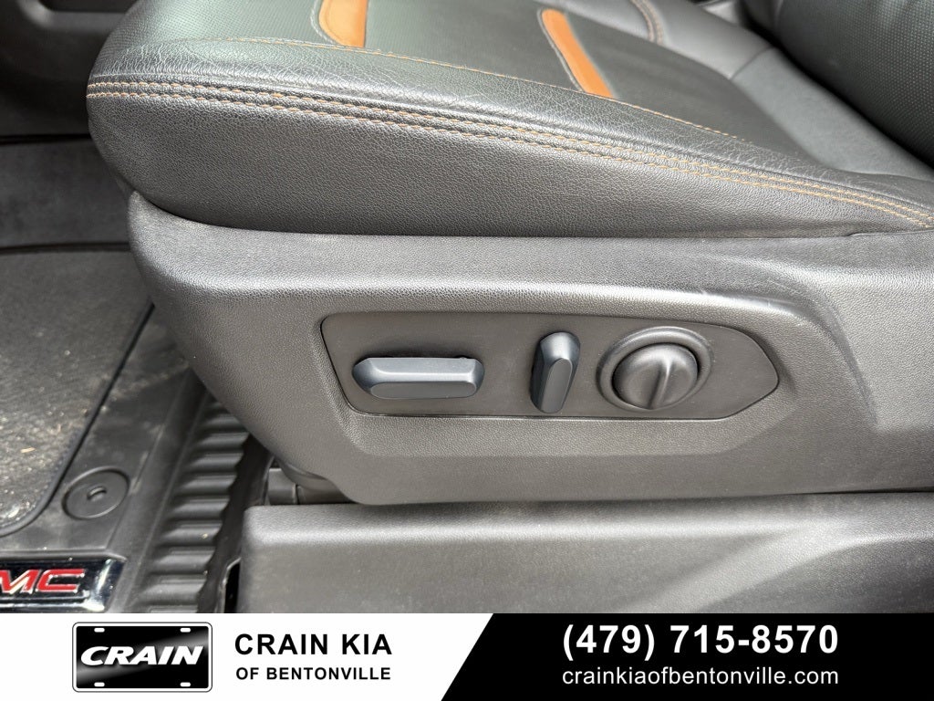 2023 GMC Sierra 2500HD AT4 - 4WD / SUNROOF / CLEAN CARFAX