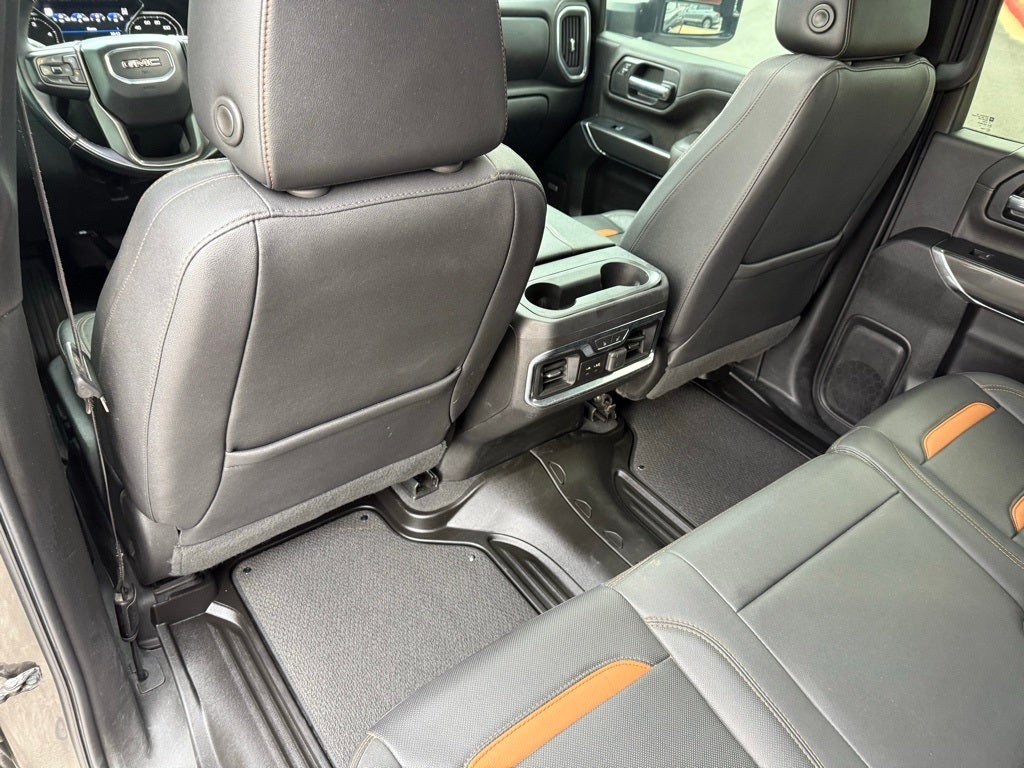 2023 GMC Sierra 2500HD AT4 - 4WD / SUNROOF / CLEAN CARFAX