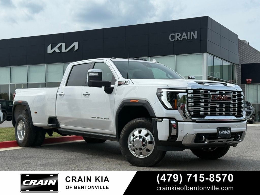 2024 GMC Sierra 4WD Crew Cab Long Box DRW Denali's photo