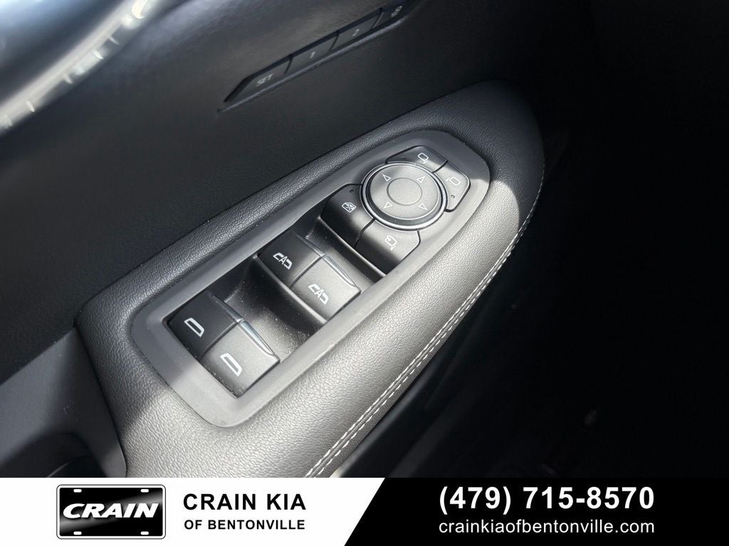 2024 Cadillac XT6 Luxury - AWD / PANORAMIC SUNROOF / CLEAN CARFAX