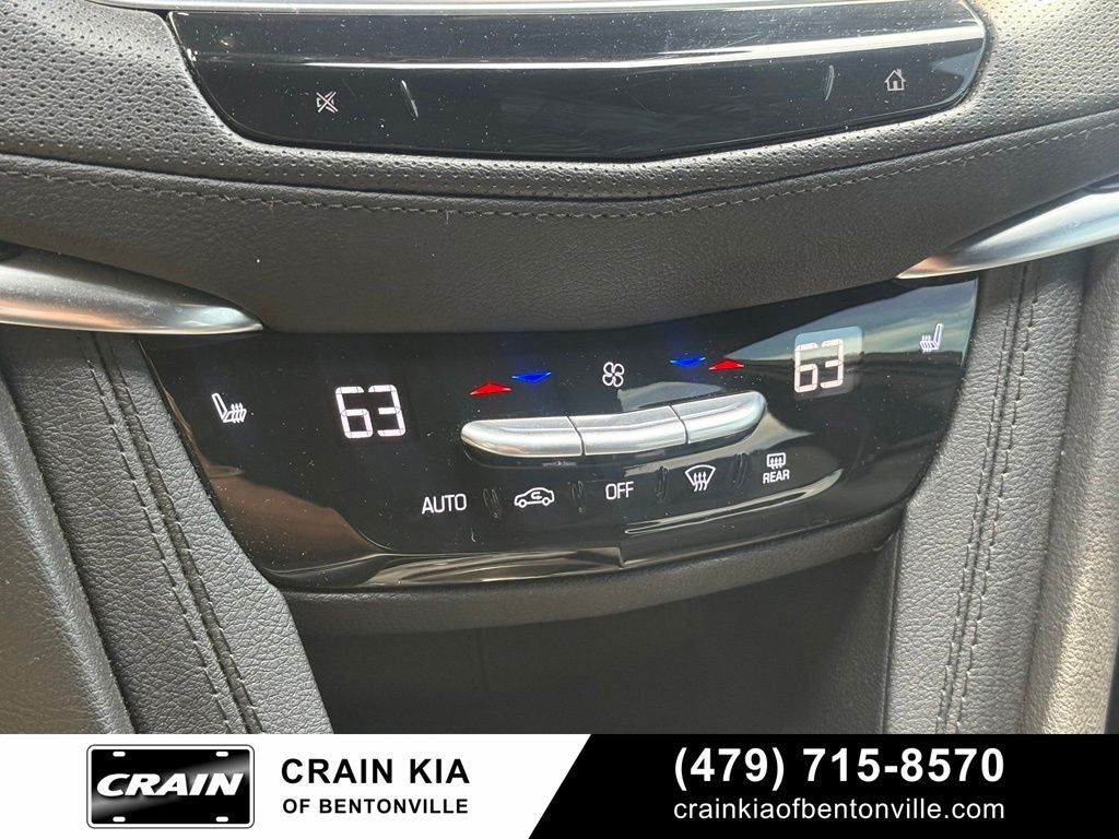 2024 Cadillac XT6 Luxury - AWD / PANORAMIC SUNROOF / CLEAN CARFAX