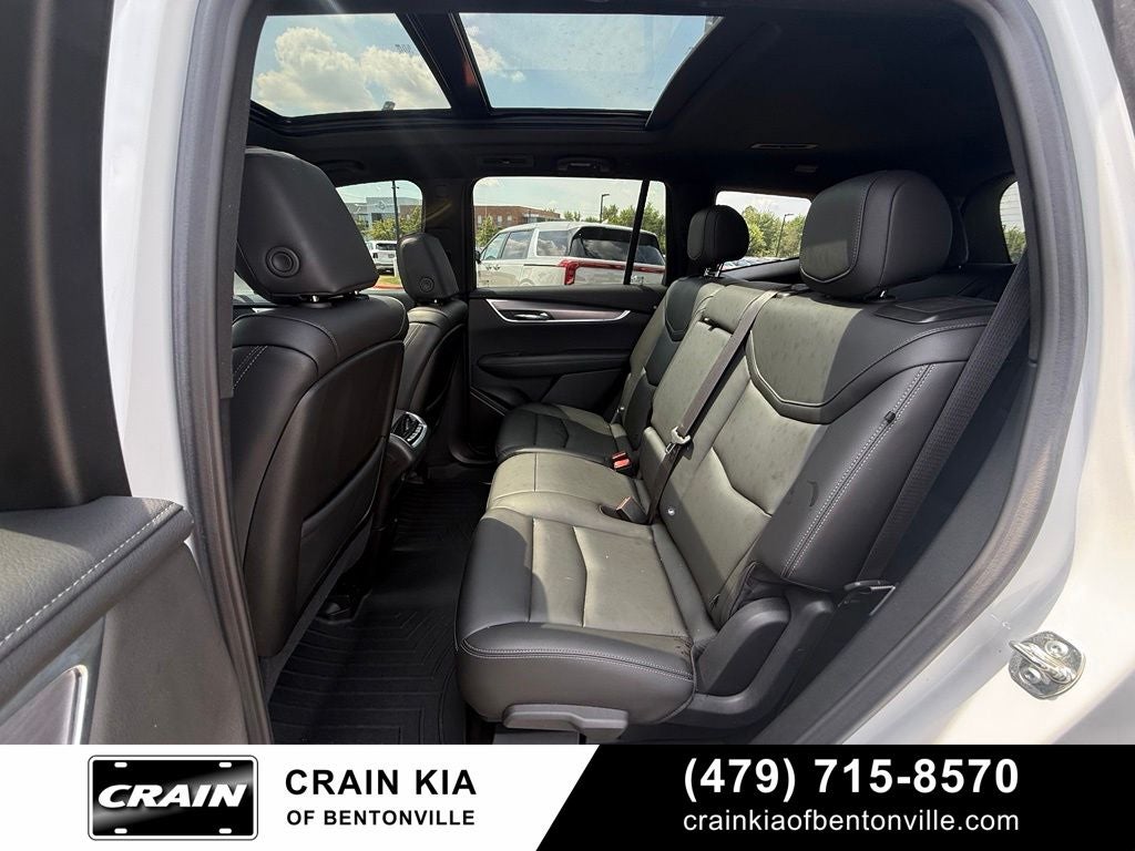 2024 Cadillac XT6 Luxury - AWD / PANORAMIC SUNROOF / CLEAN CARFAX