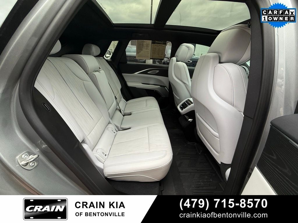 2024 Cadillac LYRIQ Sport - AWD / PANORAMIC SUNROOF / ONE OWNER