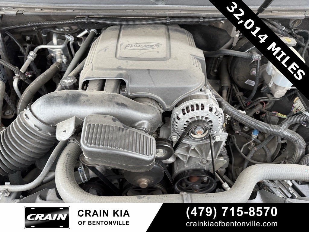 2014 Cadillac Escalade Premium - AWD / CLEAN CARFAX / VERY LOW MILES!