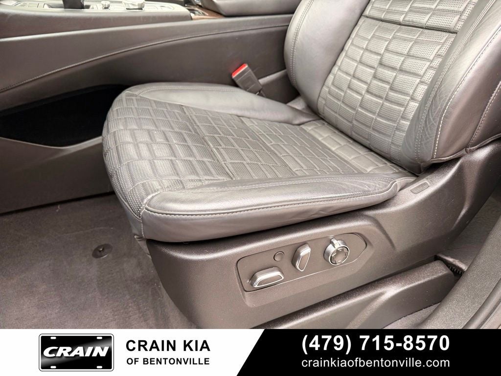 2023 Cadillac Escalade Premium Luxury Platinum - AWD / SUNROOF / CARFAX ONE OWNER
