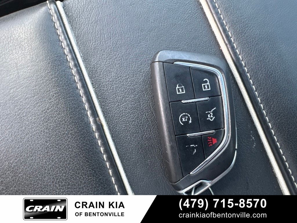 2023 Cadillac Escalade Sport Platinum Onyx - 4WD / PANORAMIC SUNROOF / CLEAN CARFAX
