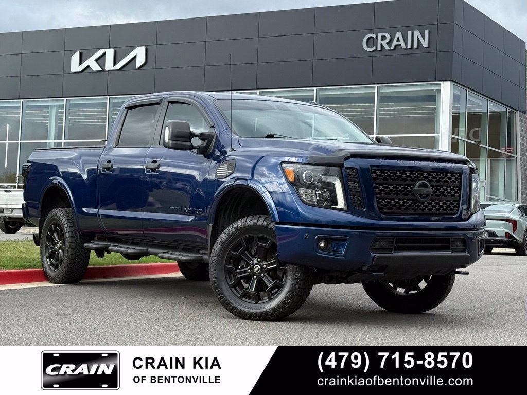 2017 Nissan Titan XD PRO-4X - 4WD / CLEAN CARFAX