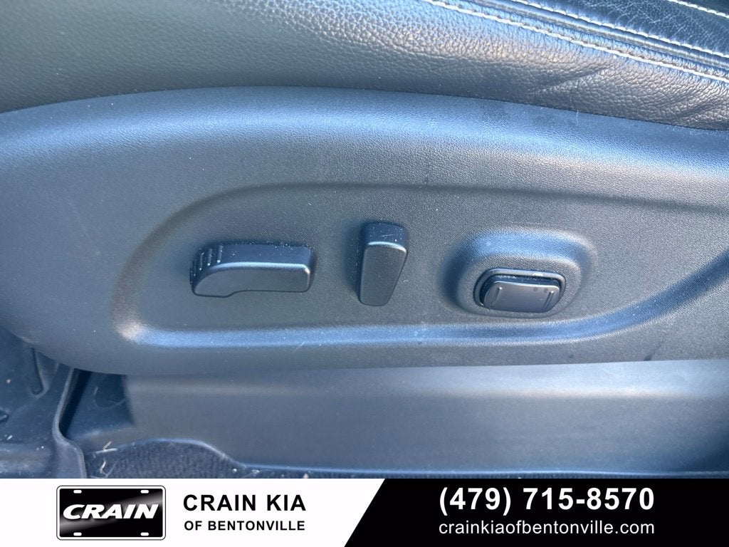 2017 Nissan Titan XD PRO-4X - 4WD / CLEAN CARFAX