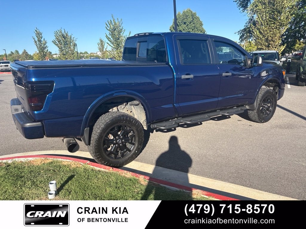 2017 Nissan Titan XD PRO-4X - 4WD / CLEAN CARFAX