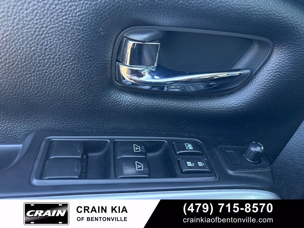 2017 Nissan Titan XD PRO-4X - 4WD / CLEAN CARFAX
