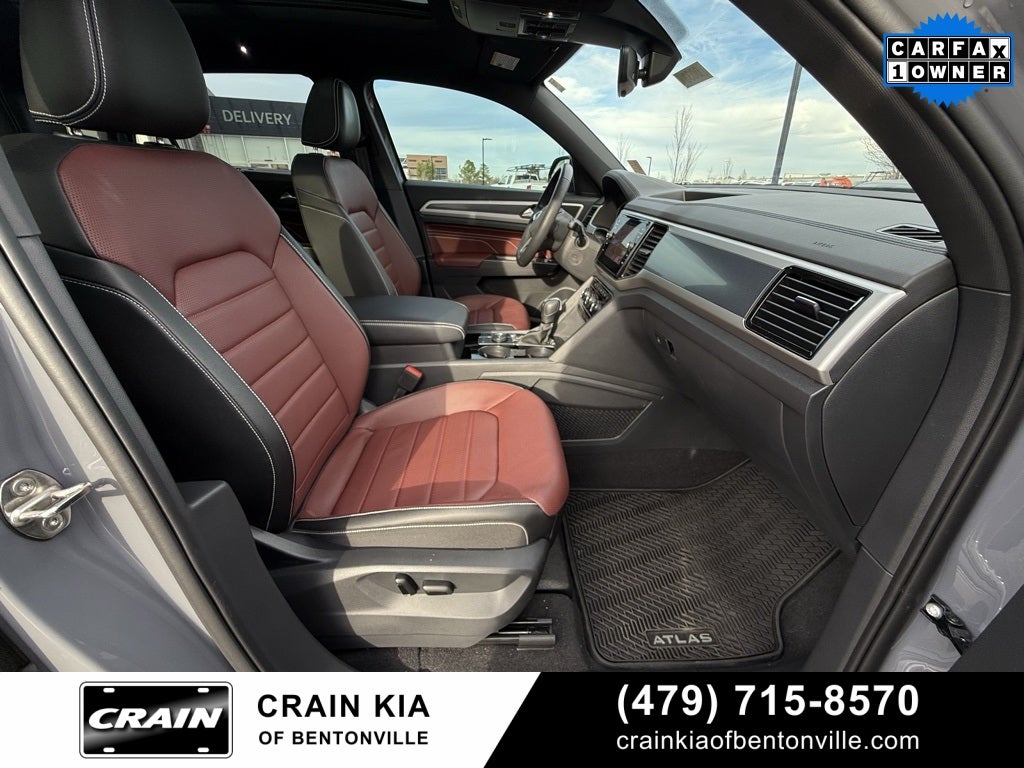 2023 Volkswagen Atlas Cross Sport 3.6L V6 SEL Premium R-Line - AWD / PANORAMIC SUNROOF / 1 OWNER