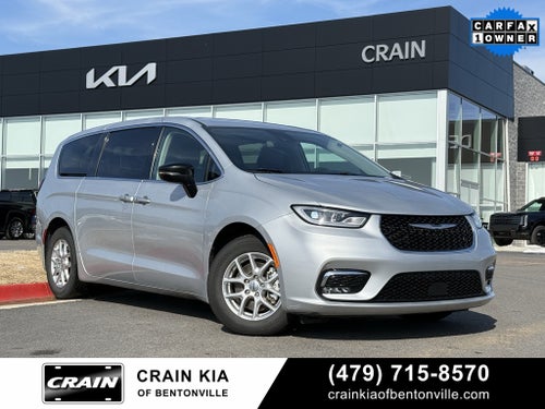 2024 Chrysler Pacifica Touring L - CLEAN CARFAX / ONE OWNER