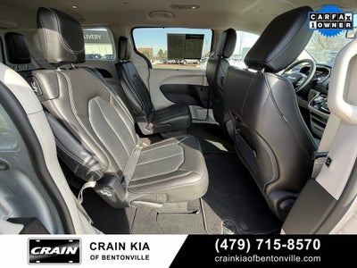 2024 Chrysler Pacifica Touring L - CLEAN CARFAX / ONE OWNER