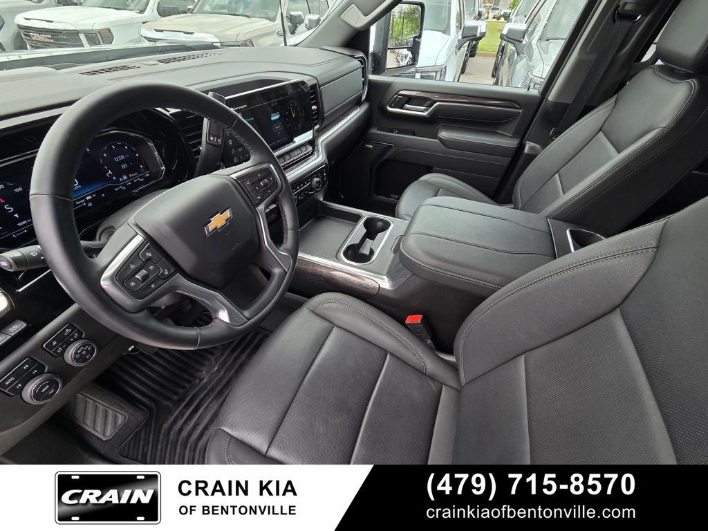 2025 Chevrolet Silverado 2500HD LTZ - 4WD / CLEAN CARFAX / ONE OWNER