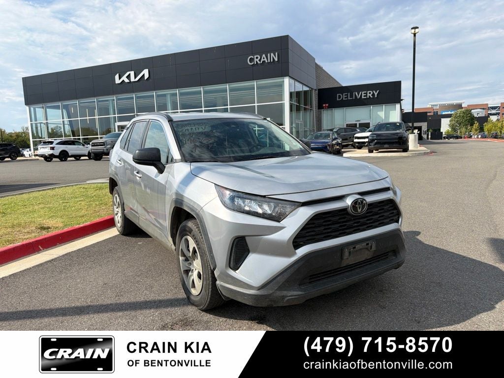 2019 Toyota RAV4 LE - AWD / CLEAN CARFAX / ONE OWNER