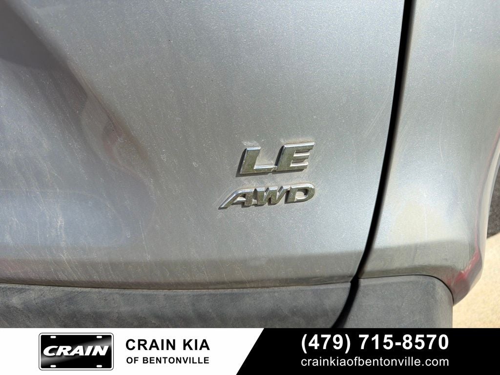 2019 Toyota RAV4 LE - AWD / CLEAN CARFAX / ONE OWNER