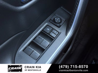 2022 Toyota RAV4 XLE - AWD / CLEAN CARFAX