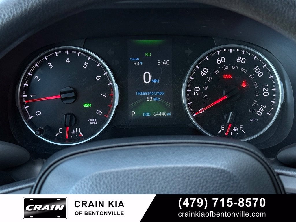 2022 Toyota RAV4 XLE - AWD / CLEAN CARFAX