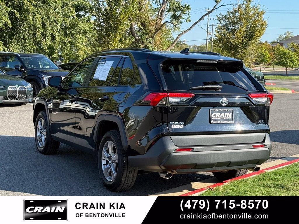 2022 Toyota RAV4 XLE - AWD / CLEAN CARFAX