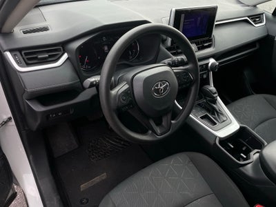 2024 Toyota RAV4 XLE - CLEAN CARFAX / ONE OWNER