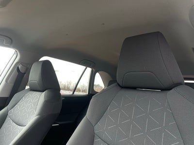 2024 Toyota RAV4 XLE - CLEAN CARFAX / ONE OWNER