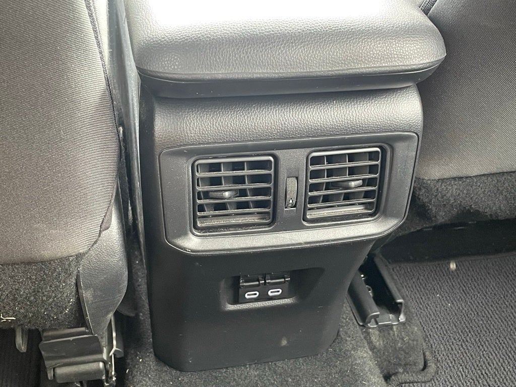 2024 Toyota RAV4 XLE - CLEAN CARFAX / ONE OWNER