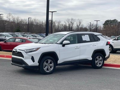 2024 Toyota RAV4 XLE - CLEAN CARFAX / ONE OWNER