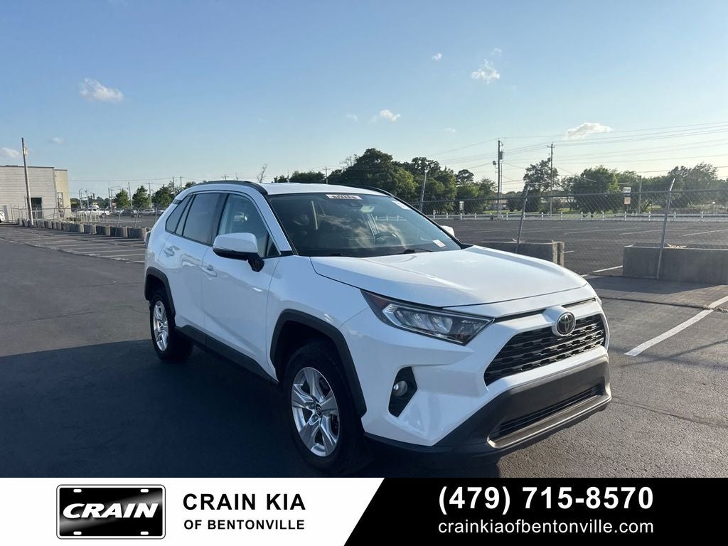 2021 Toyota RAV4 XLE - CLEAN CARFAX HISTORY
