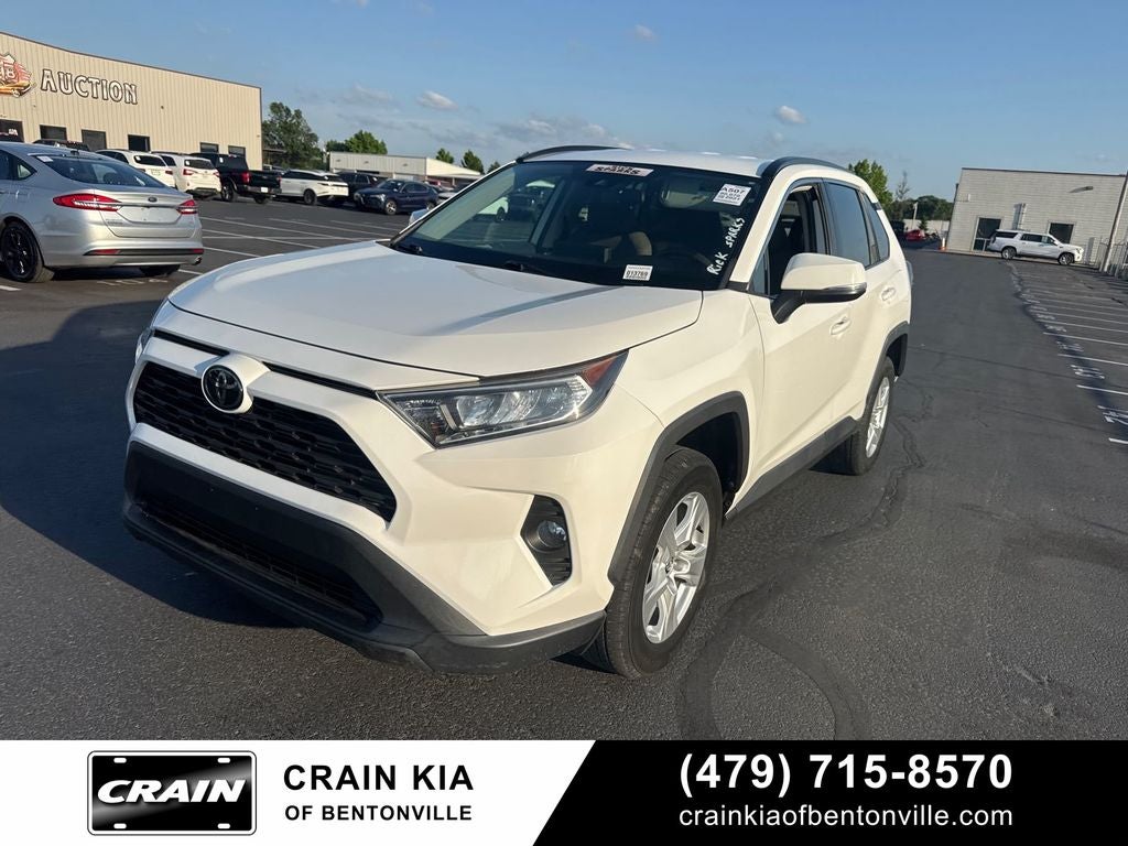 2021 Toyota RAV4 XLE - CLEAN CARFAX HISTORY