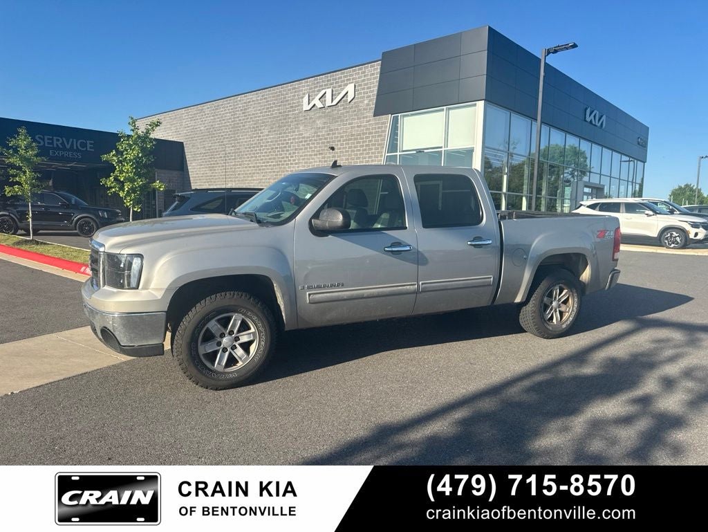 2009 GMC Sierra 4WD Crew Cab SLE SWB's photo