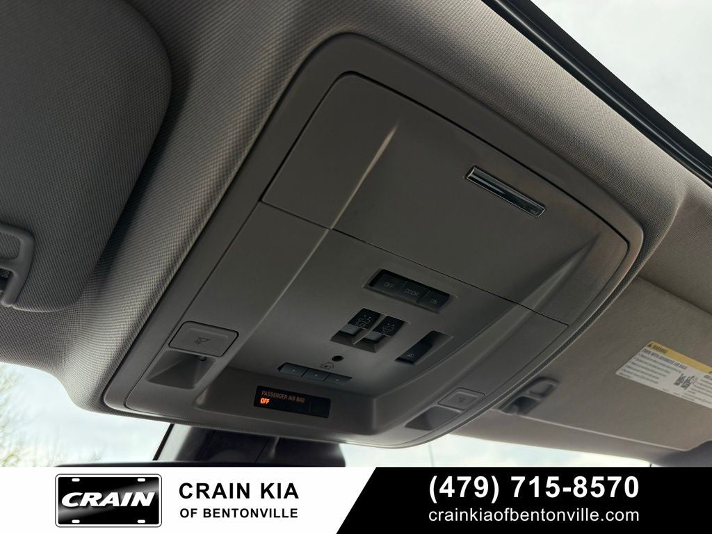 2017 GMC Sierra 1500 SLT - 4WD / SUNROOF / CLEAN CARFAX / ONE OWNER