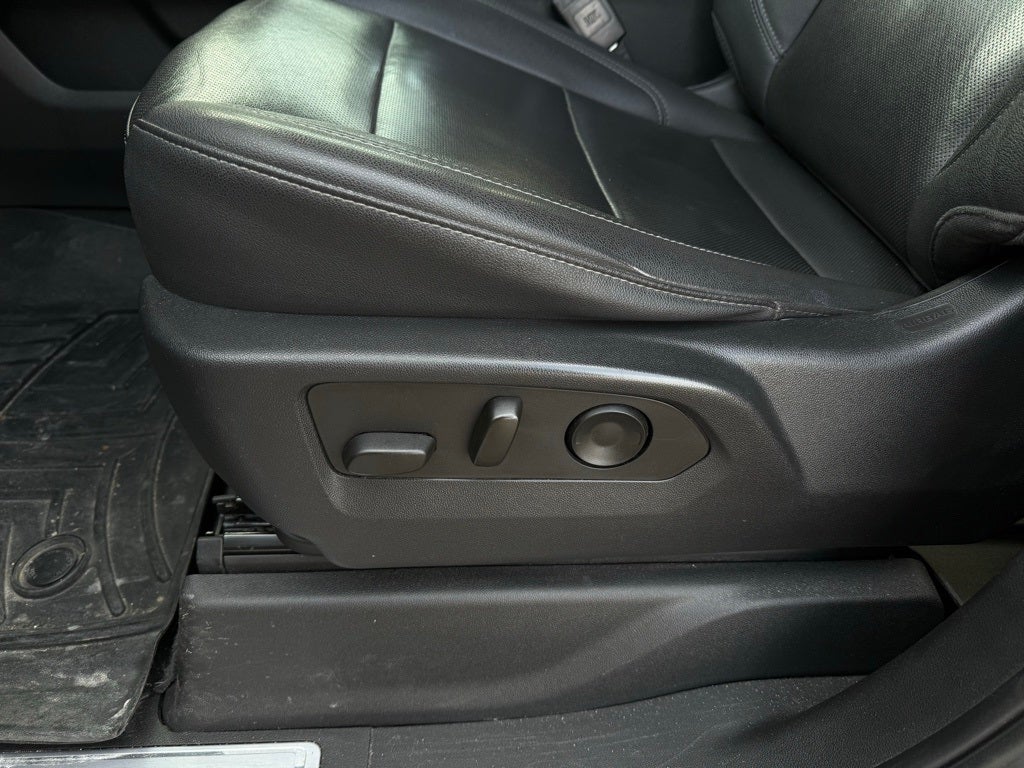 2023 GMC Sierra 1500 SLT - 4WD / CARFAX ONE OWNER