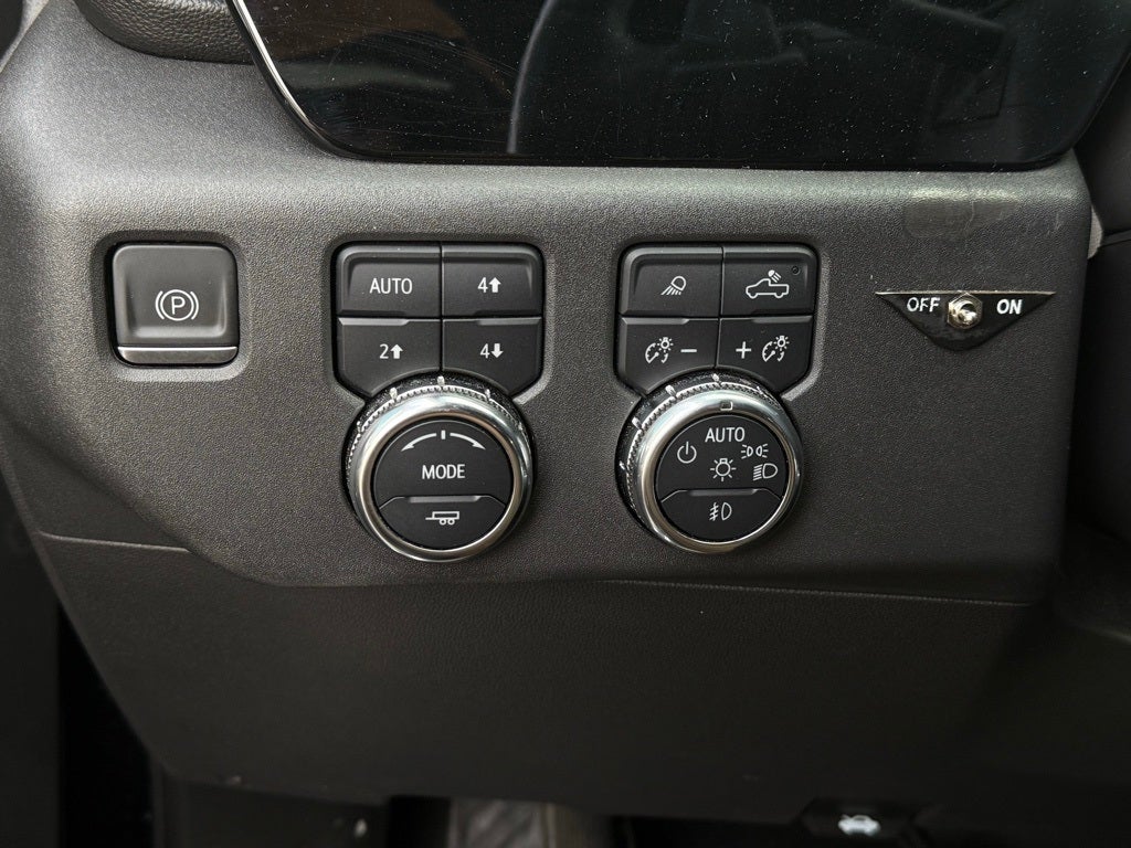 2023 GMC Sierra 1500 SLT - 4WD / CARFAX ONE OWNER